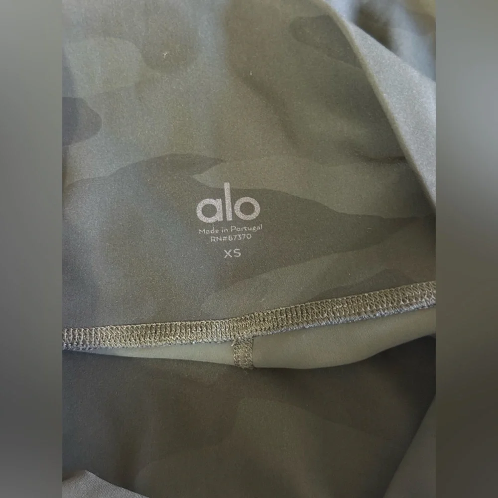 ALO Yoga High-Waist Black Leggings